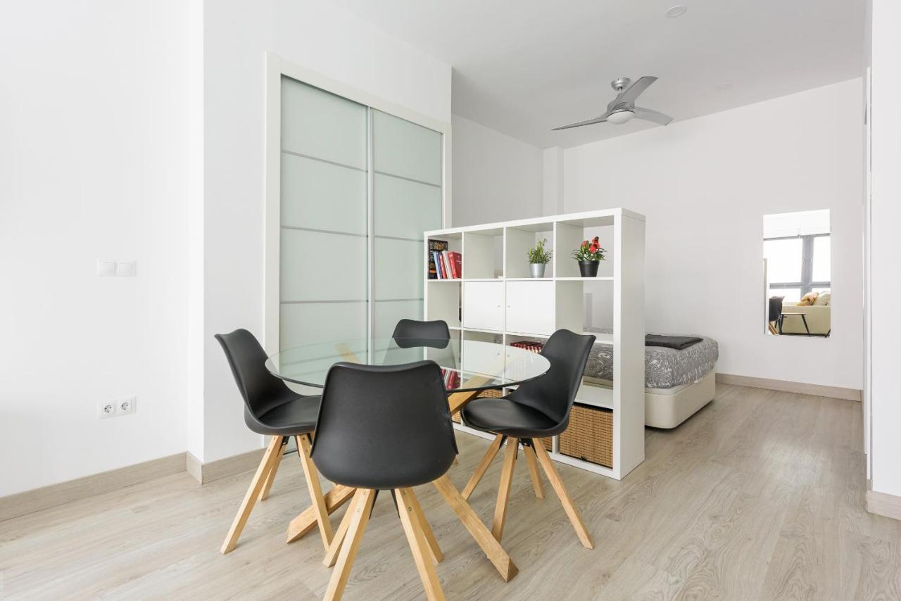 Charming Loft A Apartment มาลากา ภายนอก รูปภาพ